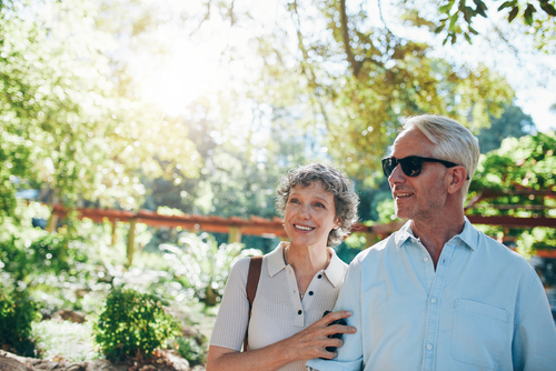 Older couple with cataracts exploring the outdoors